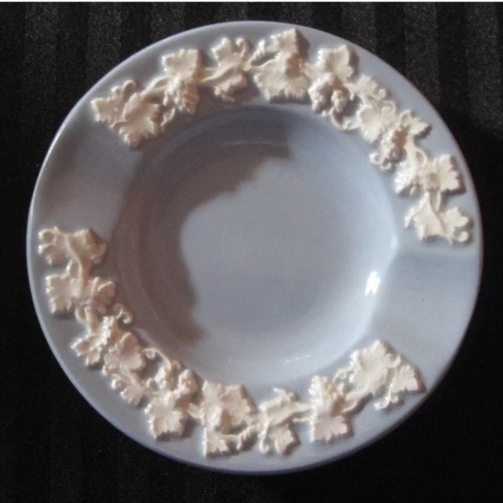 Vintage WEDGWOOD Embossed Queensware Glazed Cream on Lavender Blue Etruria